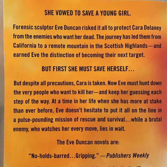 Crime. Iris Johansen set of 3 - Picture 7 of 9